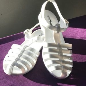White Retro Jelly Flat Sandals